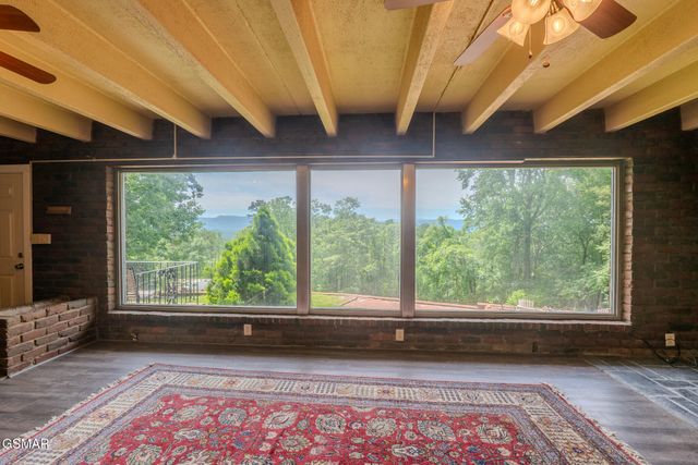 944 Smoky Mountain View Court, Seymour, TN 37865