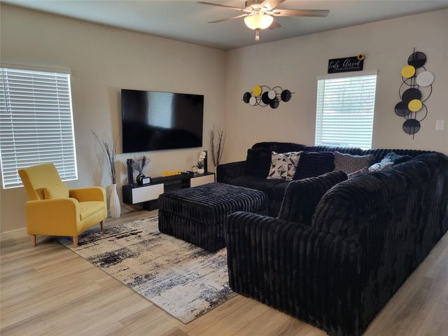 2607 Homestead Ranch Lane, Crosby, TX 77532