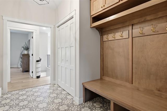 8777 S Cottonwood Circle, Eau Claire, WI 54701