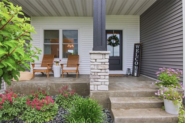 8777 S Cottonwood Circle, Eau Claire, WI 54701