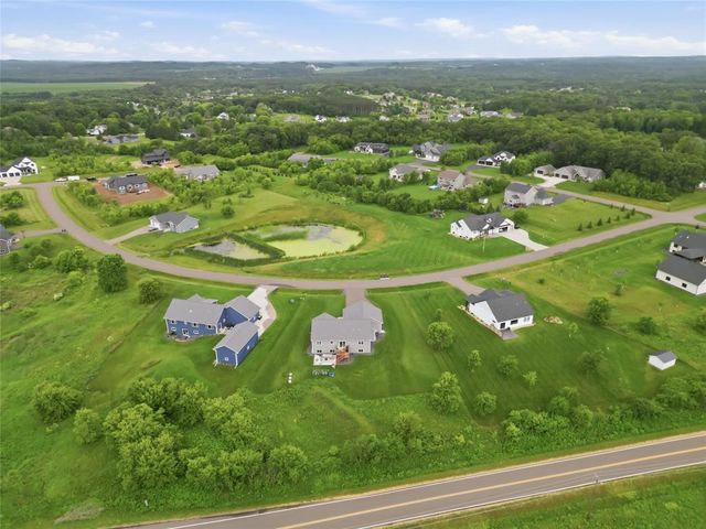 8777 S Cottonwood Circle, Eau Claire, WI 54701