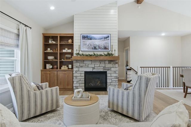 8777 S Cottonwood Circle, Eau Claire, WI 54701