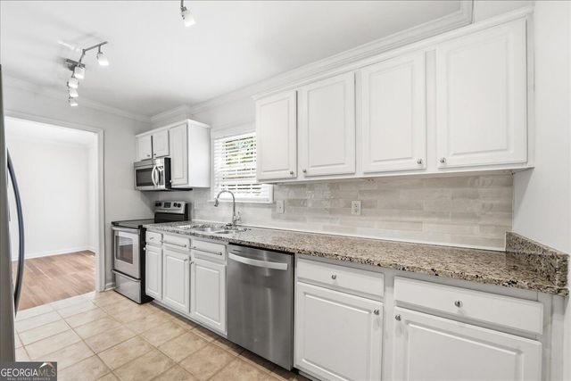 1402 Brighton Point, Sandy Springs, GA 30328