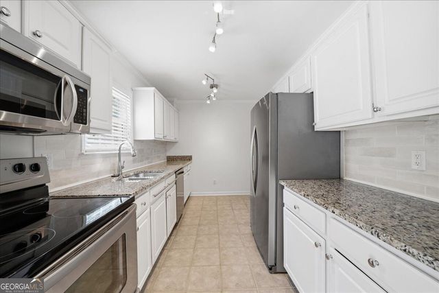 1402 Brighton Point, Sandy Springs, GA 30328