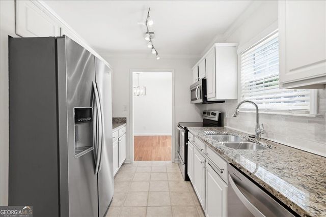 1402 Brighton Point, Sandy Springs, GA 30328