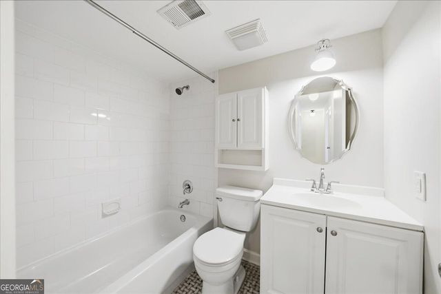 1402 Brighton Point, Sandy Springs, GA 30328