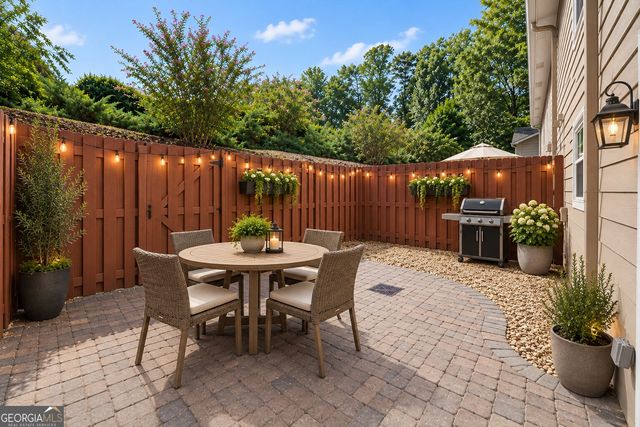 1402 Brighton Point, Sandy Springs, GA 30328