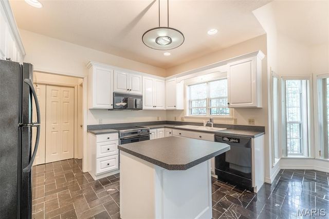 2566 Stone Ridge Drive, Poplar Bluff, MO 63901