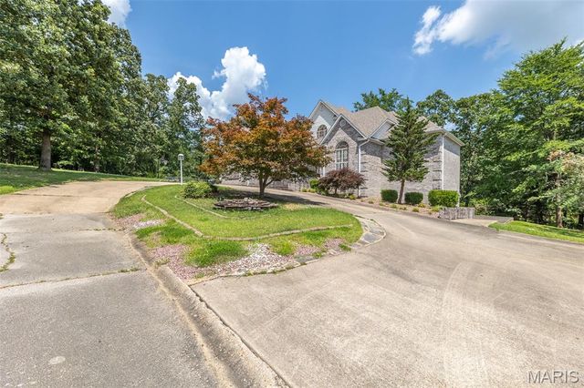 2566 Stone Ridge Drive, Poplar Bluff, MO 63901