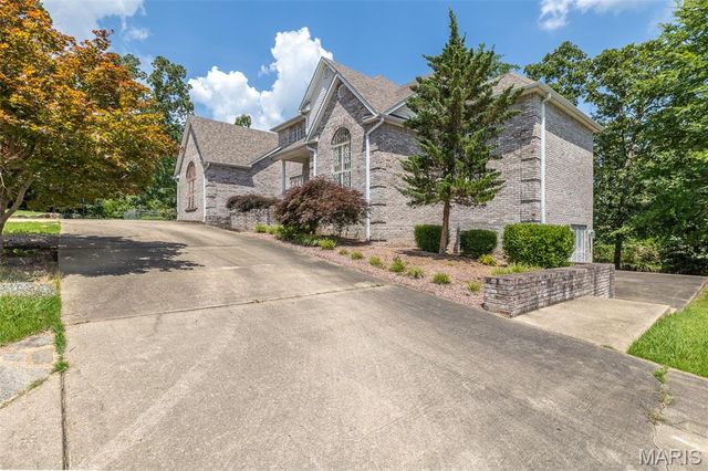 2566 Stone Ridge Drive, Poplar Bluff, MO 63901