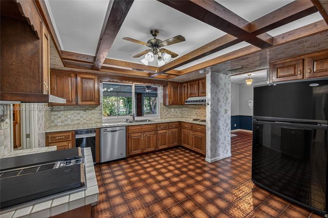 6621 E Tropical Way, Plantation, FL 33317