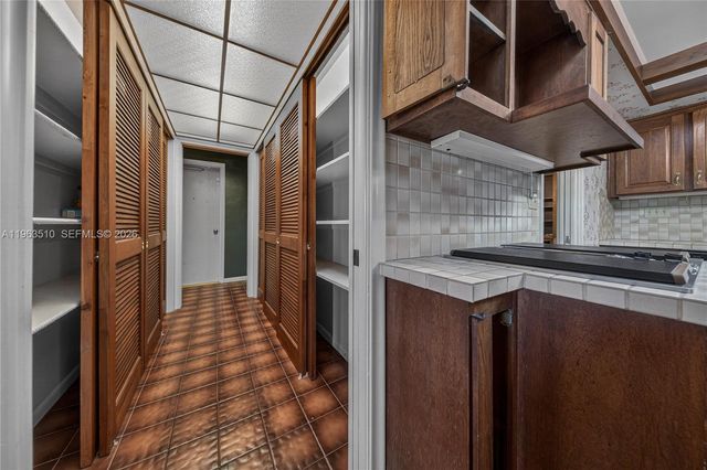 6621 E Tropical Way, Plantation, FL 33317