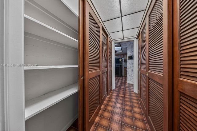 6621 E Tropical Way, Plantation, FL 33317