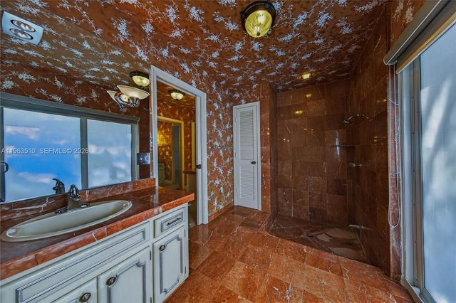 6621 E Tropical Way, Plantation, FL 33317