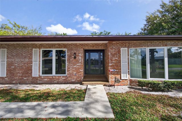 6621 E Tropical Way, Plantation, FL 33317