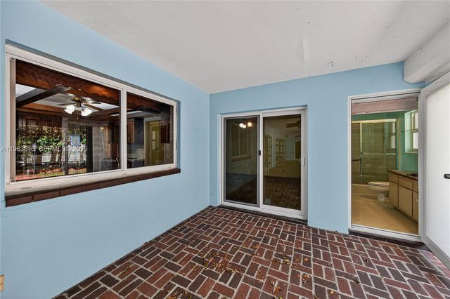 6621 E Tropical Way, Plantation, FL 33317