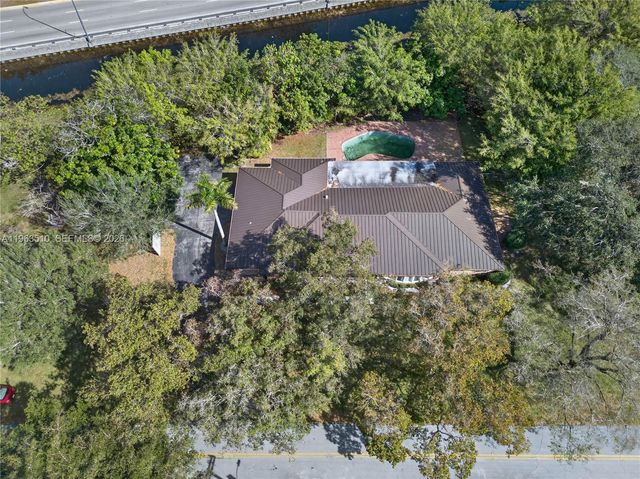 6621 E Tropical Way, Plantation, FL 33317