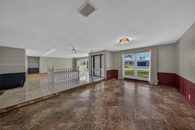 6621 E Tropical Way, Plantation, FL 33317