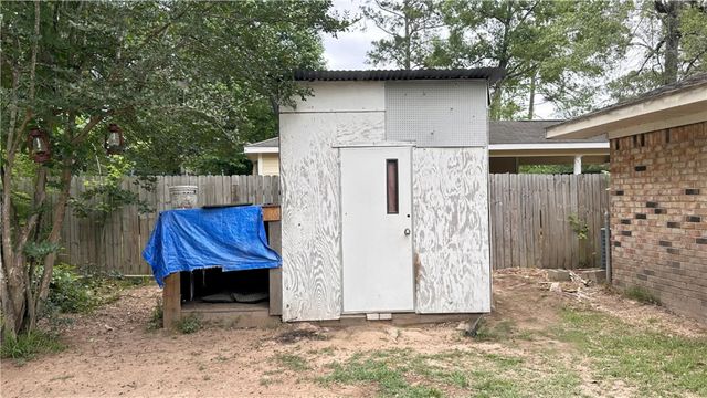 805 Avenue L, Conroe, TX 77301