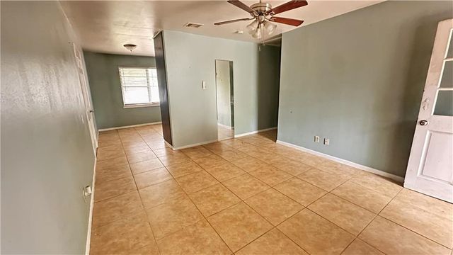 805 Avenue L, Conroe, TX 77301