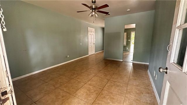 805 Avenue L, Conroe, TX 77301