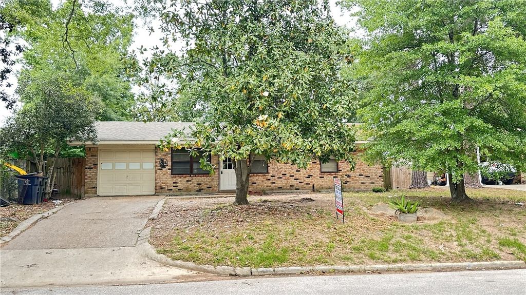805 Avenue L, Conroe, TX 77301