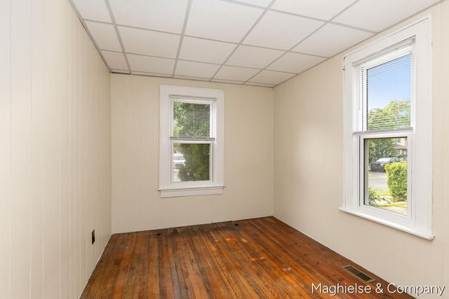 1106 Alpine Avenue, Grand Rapids, MI 49504