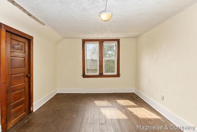 1106 Alpine Avenue, Grand Rapids, MI 49504