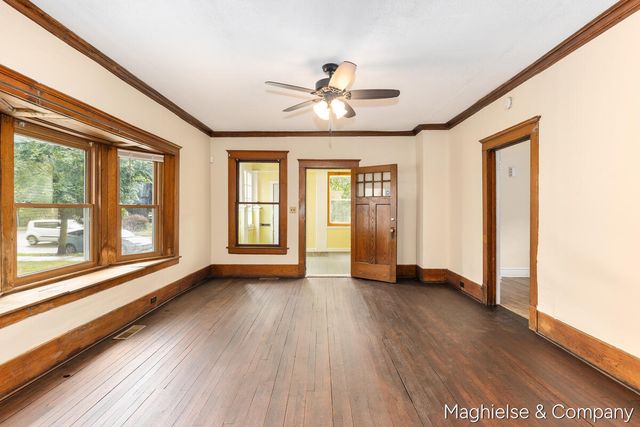 1106 Alpine Avenue, Grand Rapids, MI 49504