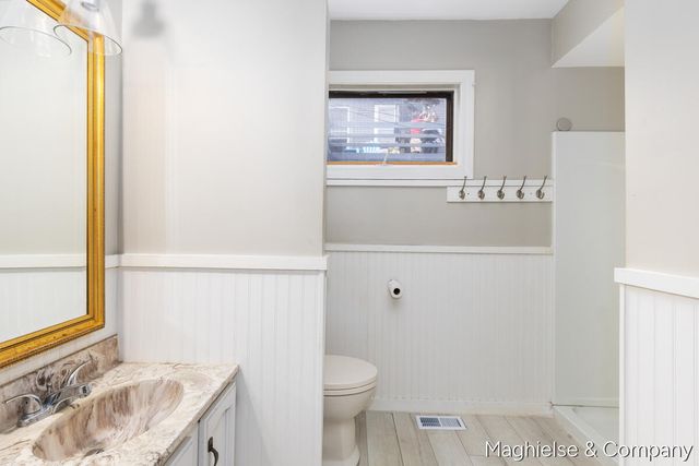 1106 Alpine Avenue, Grand Rapids, MI 49504