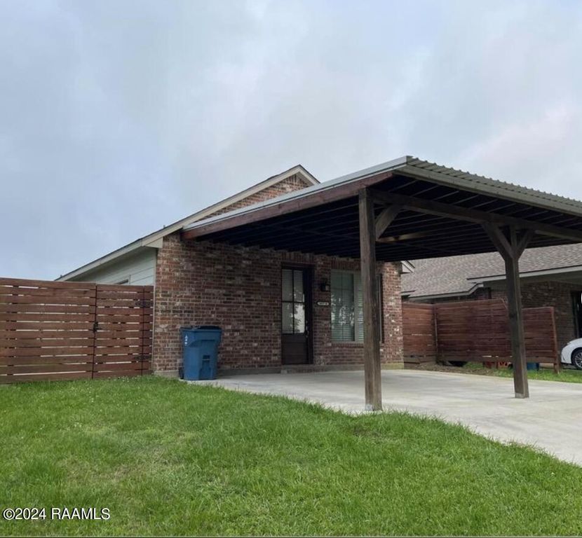 917 W Broussard Road A, Lafayette, LA 70506