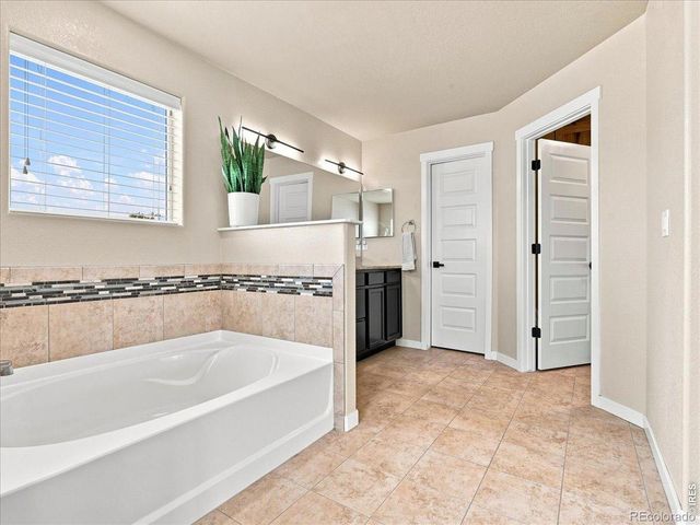 7915 W 12th Street, Greeley, CO 80634