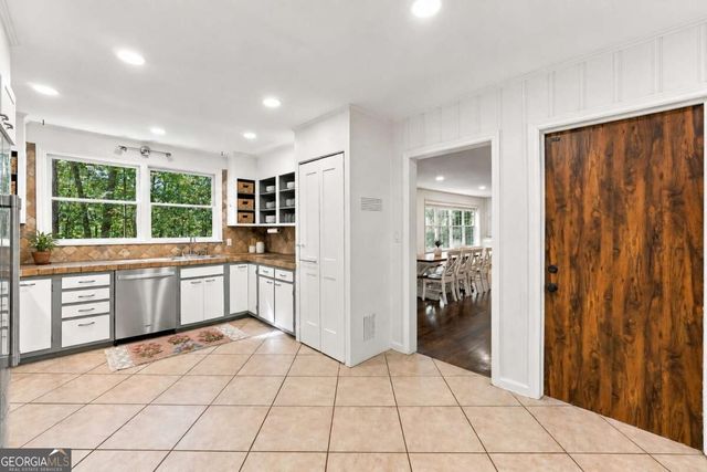 731 Longview Drive, Canton, GA 30114