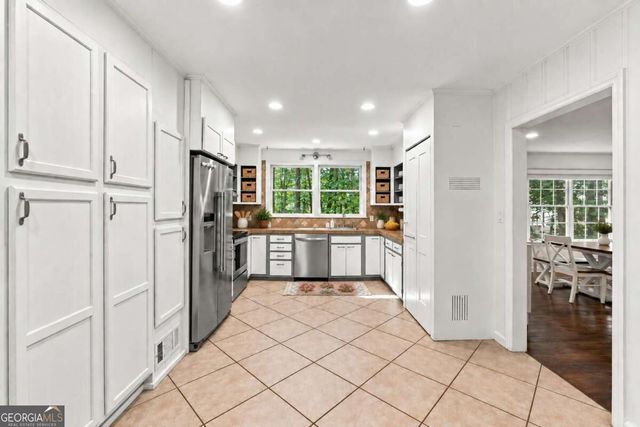 731 Longview Drive, Canton, GA 30114