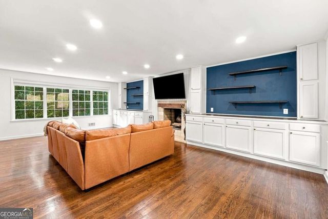 731 Longview Drive, Canton, GA 30114