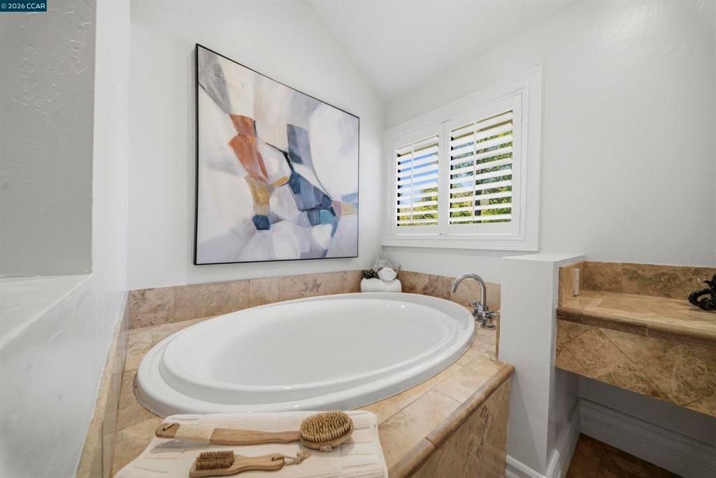 Image 37 of property listing at 951 Redwood Dr, Danville, CA 94506