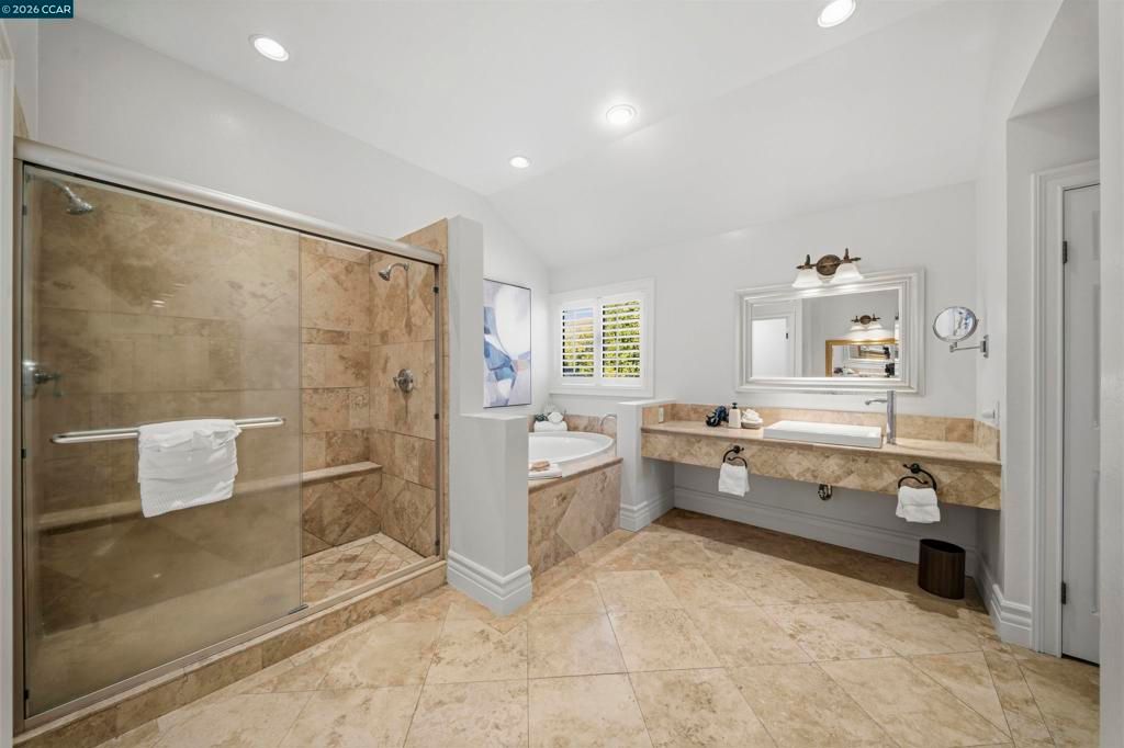 Image 40 of property listing at 951 Redwood Dr, Danville, CA 94506