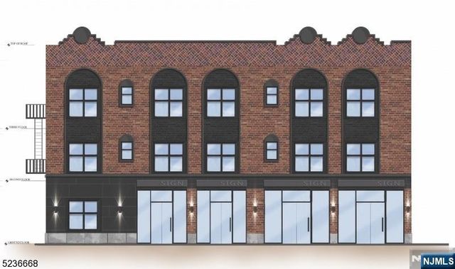 189 Dayton 205, Passaic, NJ 07055