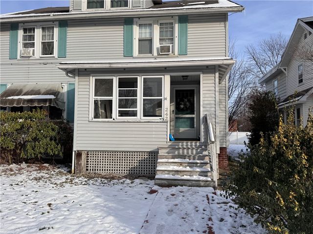 242-244 Dougherty Ave, Sharon, PA 16146