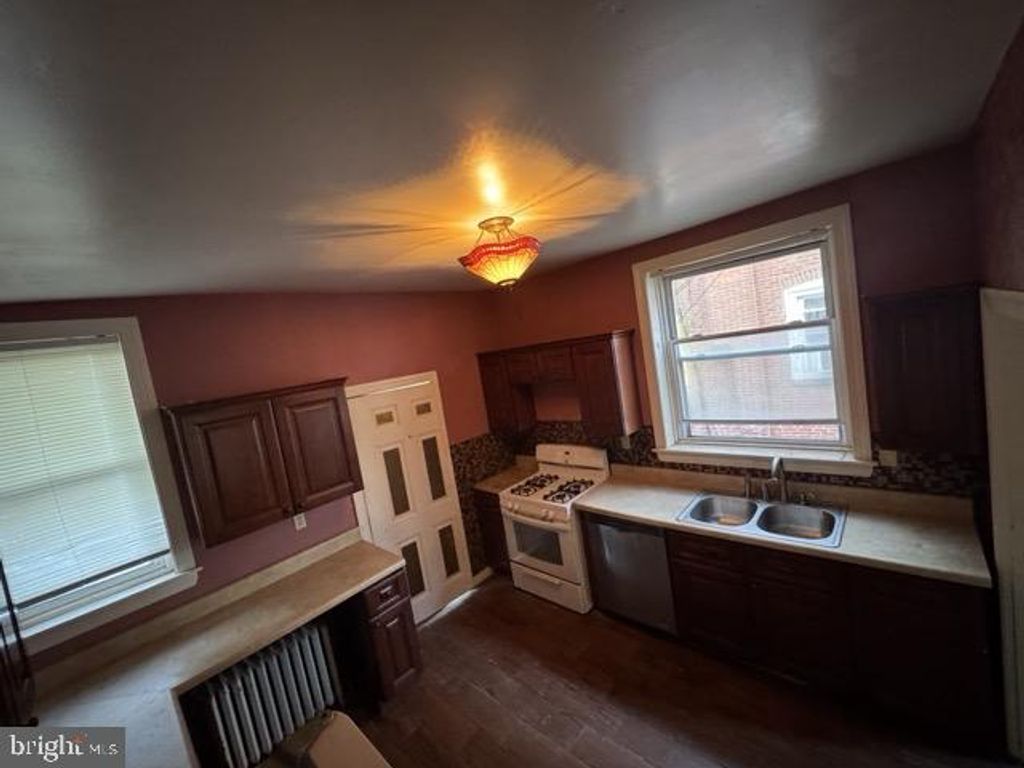 6142 W COLUMBIA AVE, PHILADELPHIA, PA 19151 — photo 5