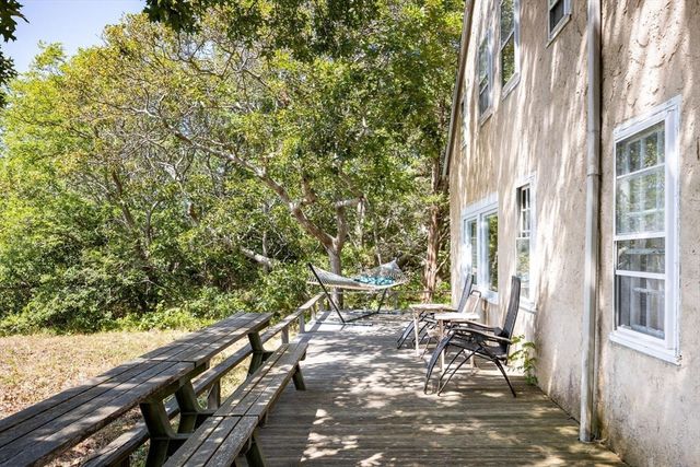 10 Cartway N, Eastham, MA 02642