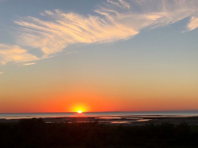 10 Cartway N, Eastham, MA 02642