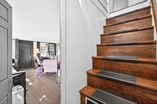 10 Cartway N, Eastham, MA 02642