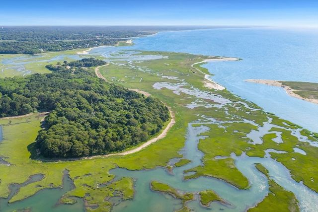 10 Cartway N, Eastham, MA 02642