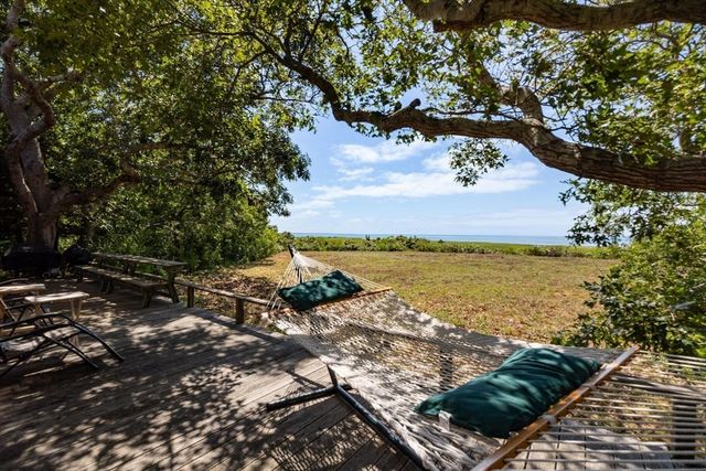 10 Cartway N, Eastham, MA 02642