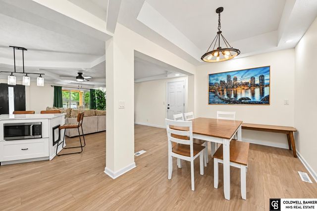8525 Lafayette Avenue, Omaha, NE 68114