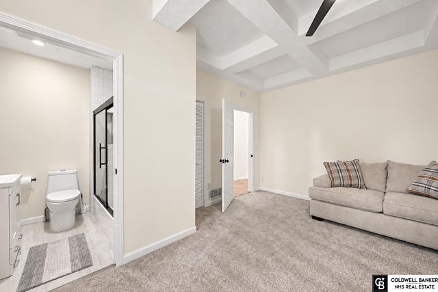 8525 Lafayette Avenue, Omaha, NE 68114
