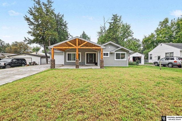 8525 Lafayette Avenue, Omaha, NE 68114