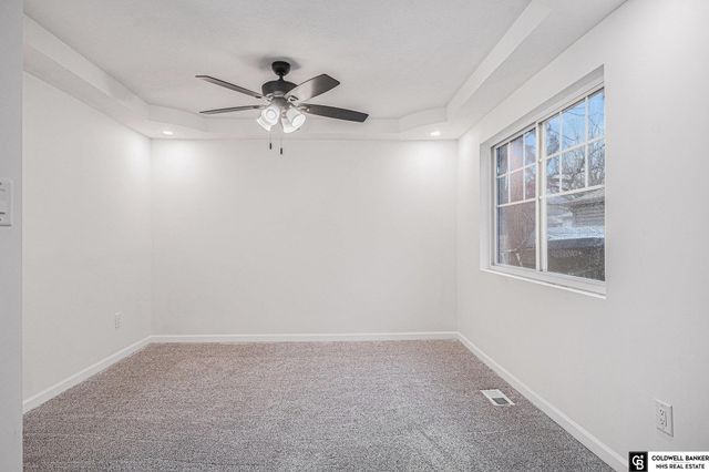 8525 Lafayette Avenue, Omaha, NE 68114