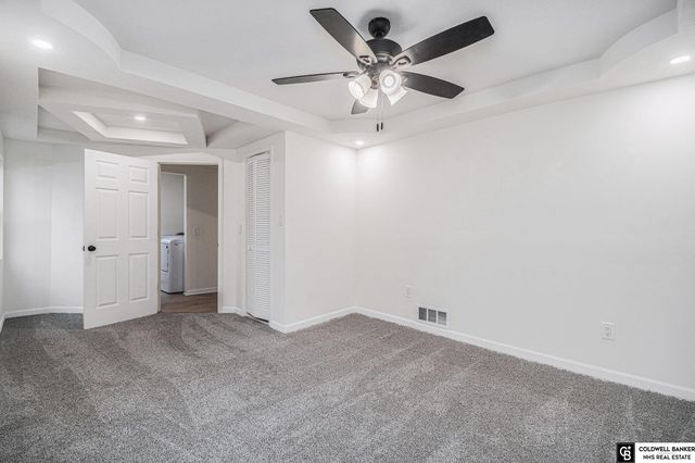 8525 Lafayette Avenue, Omaha, NE 68114